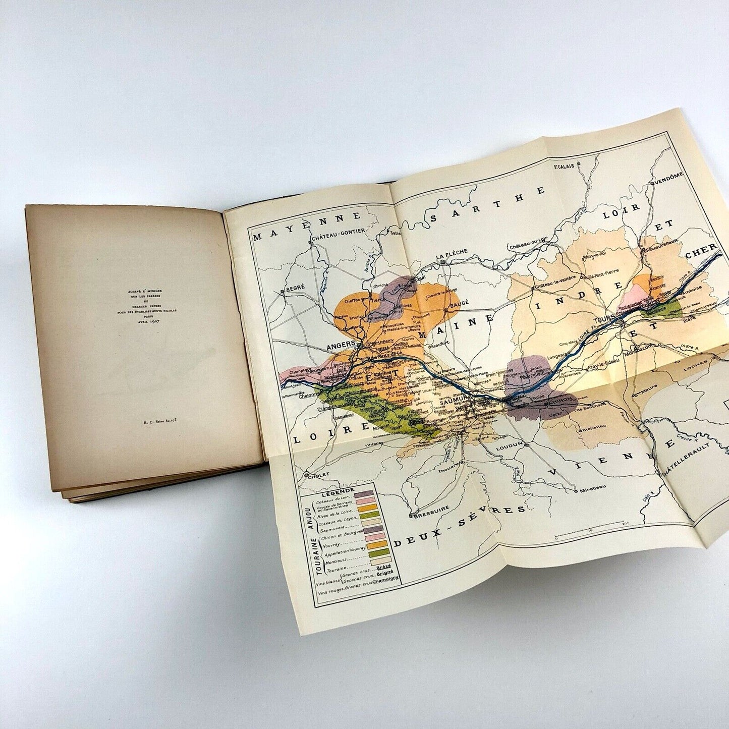 Livre Quatrième. Anjou-Touraine, Alsace, Champagne et Autre Grands Vins de France | Nicolas | Draeger Frères 1927