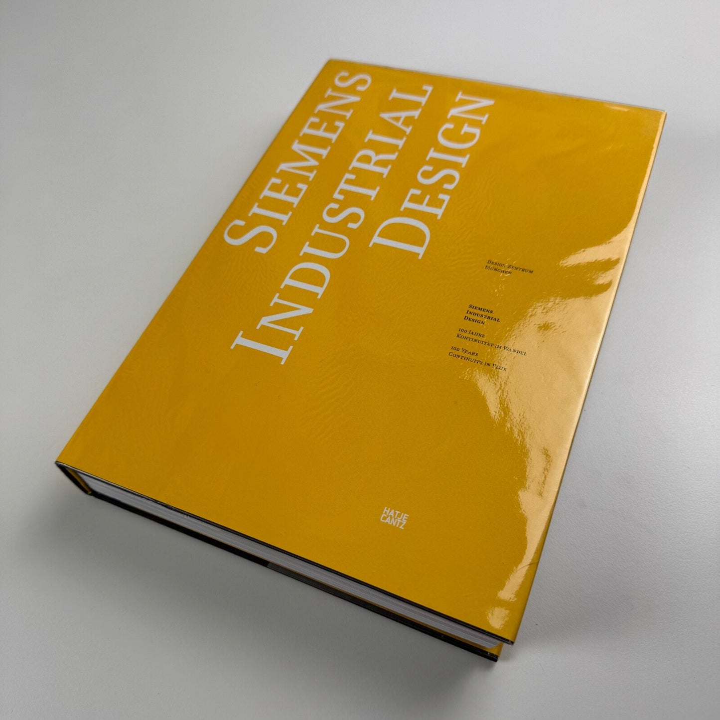 Siemens Industrial Design. 100 Years Continuity in Flux by Christoph A. Hoesch | Hatje Cantz, 2006
