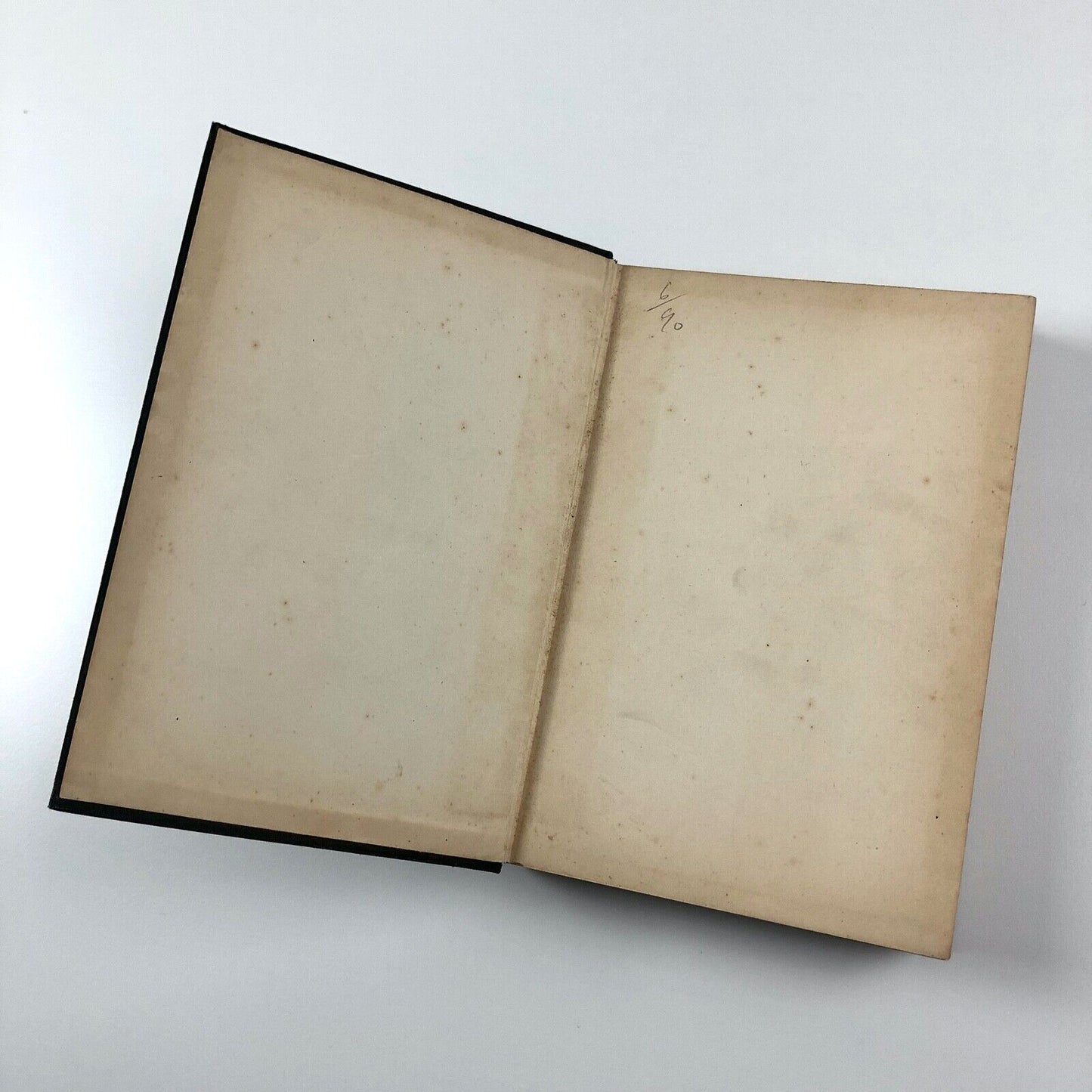 Handbook of Window Display, William Nelson Taft | 1st Edition 2nd Impression, McGraw-Hill Book Company, New York, 1926