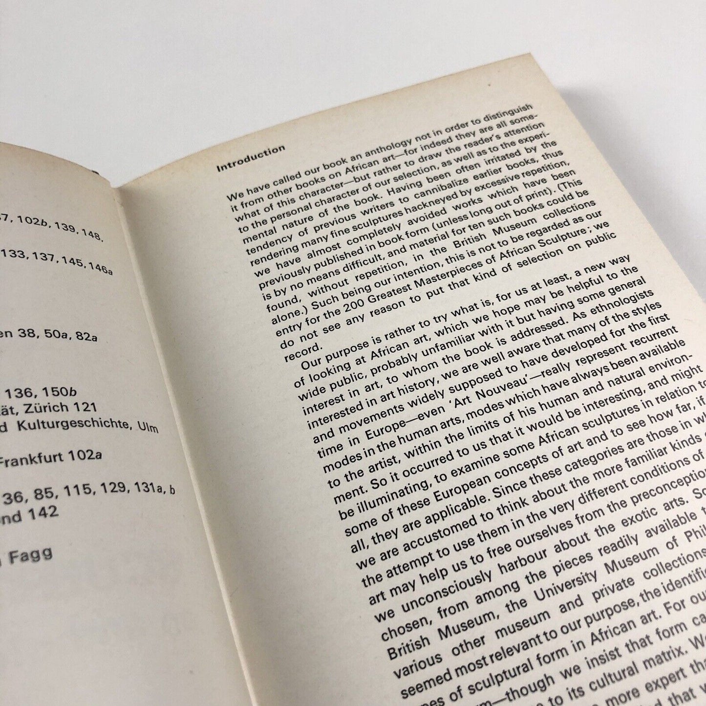 African sculpture. An anthology by William Fagg and Margaret Plass | Dutton Vista Picturebook, 1964