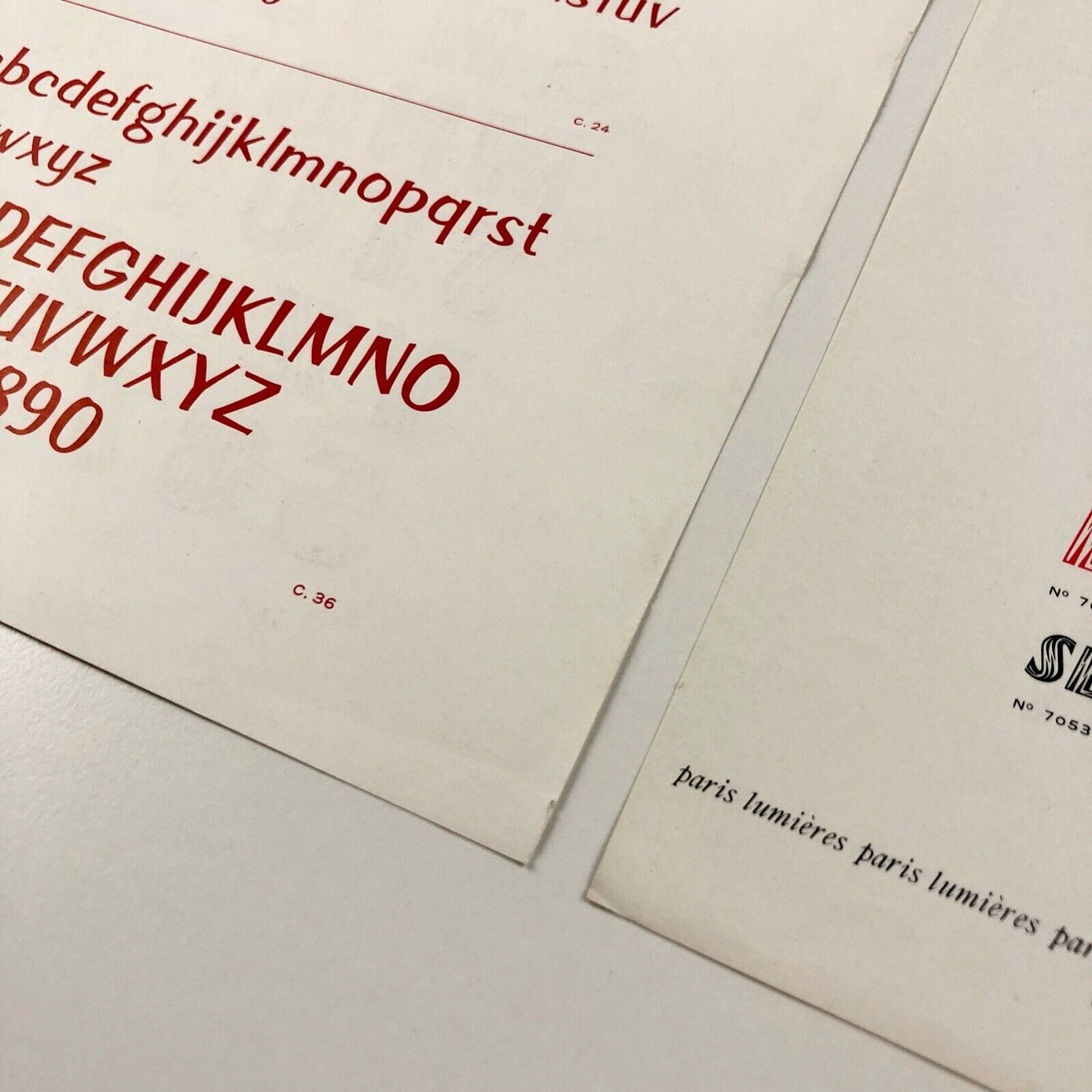 Flash and Psitt – 2 x type specimen sheets | Fonderie Typographique Française