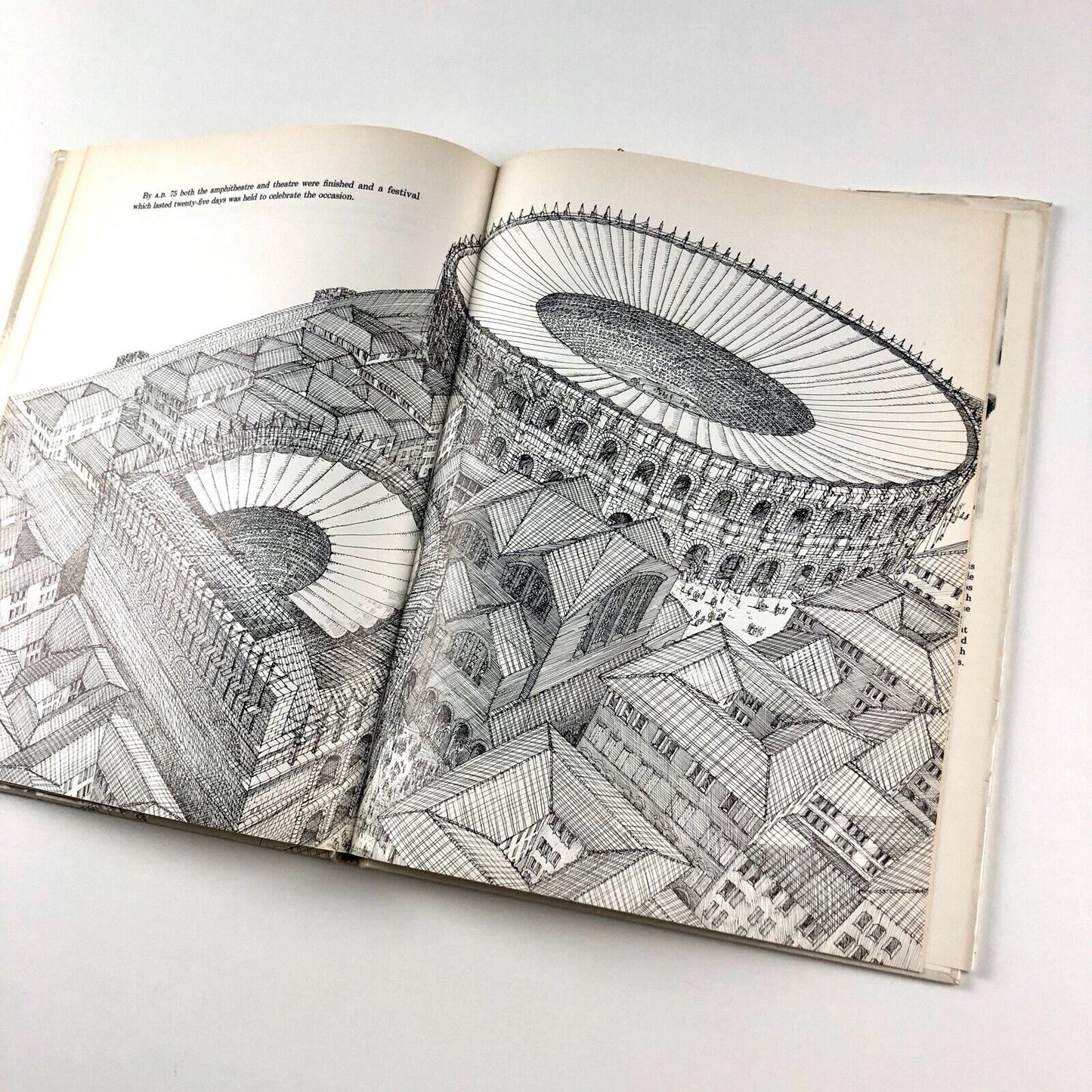 City: A Story of Roman Planning and Construction | David Macaulay, 1975
