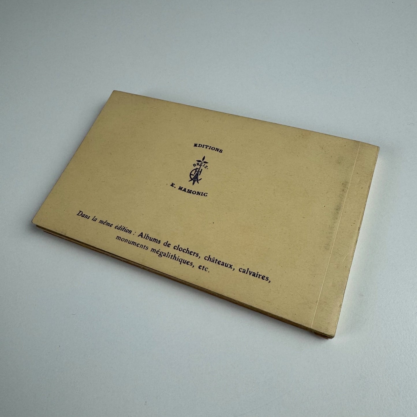 Small booklet/souvenir with twenty postcards 'Costumes Bretons' Bretony | Editions E. Hamonic