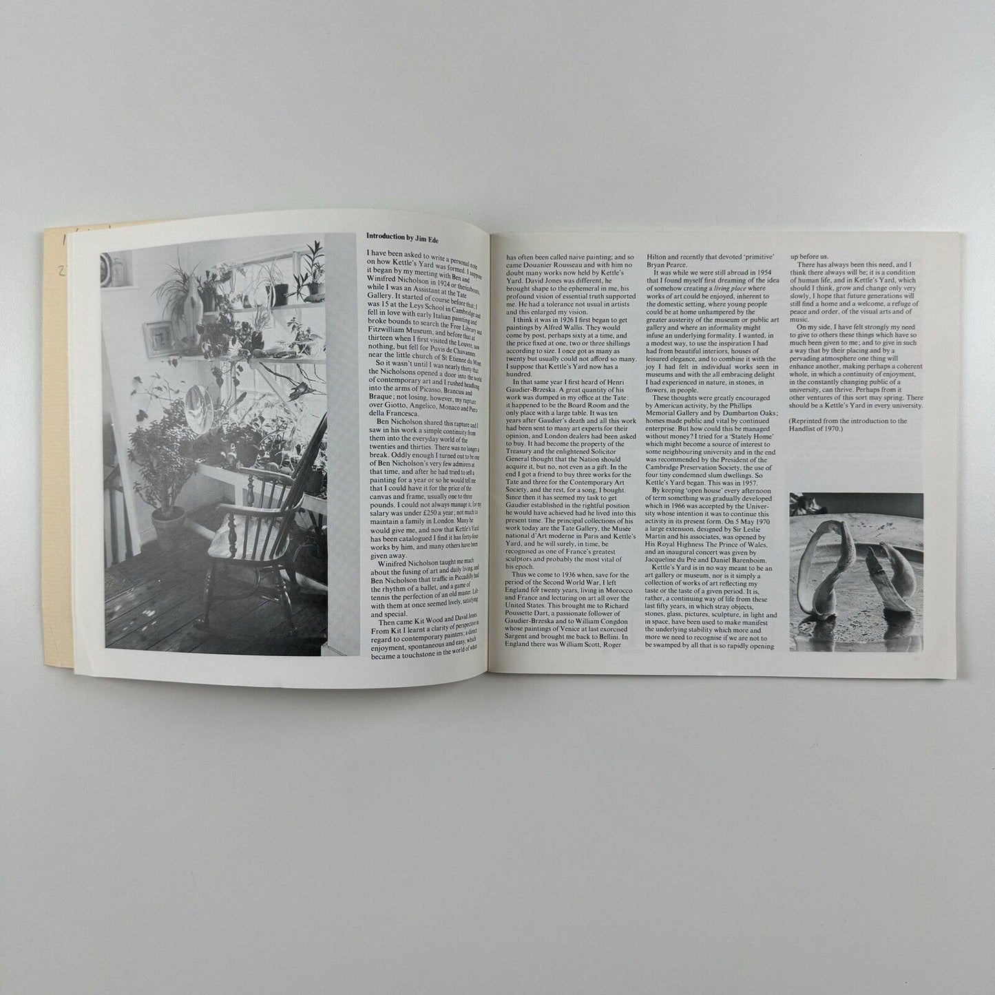 Kettle’s Yard. University of Cambridge. An illustrated guide, 1991