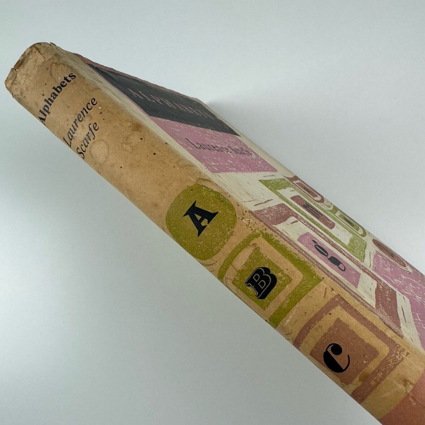 Alphabets – compiled by Laurence Scarfe | Batsford, 1954