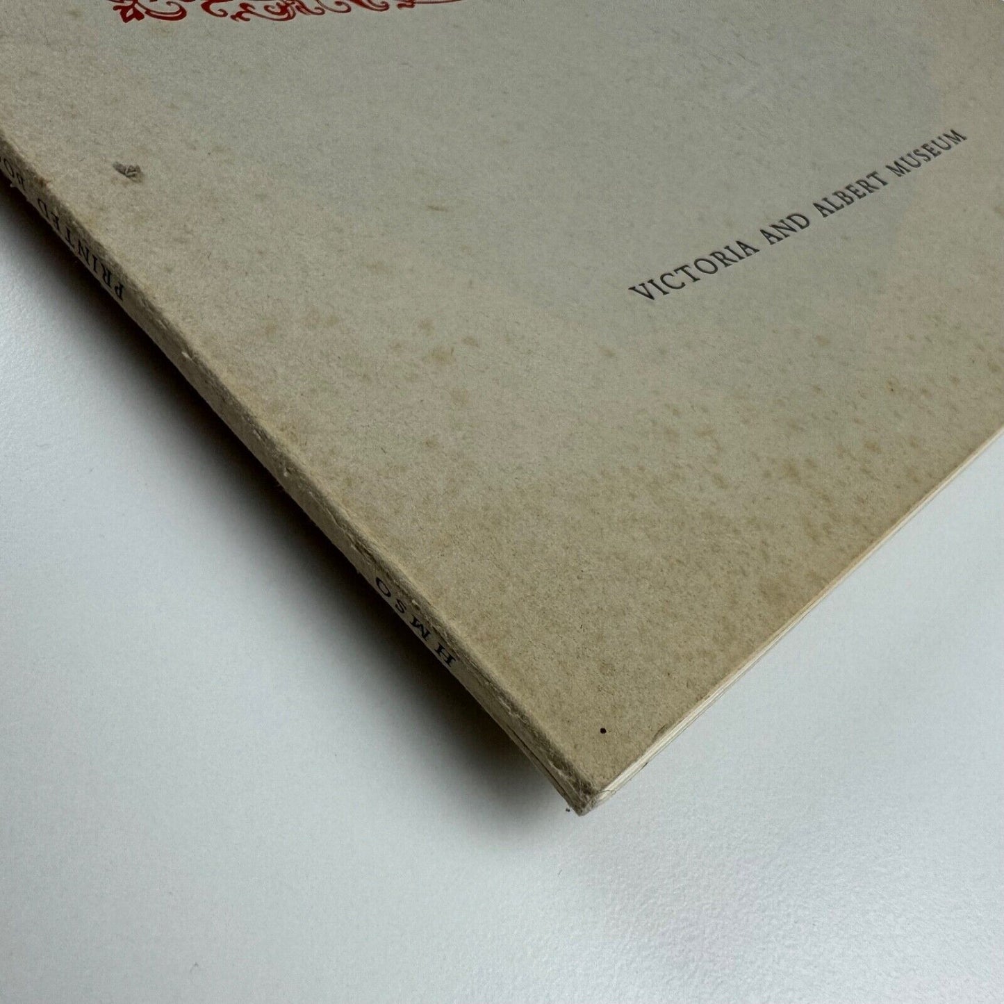 Printed Books. A short introduction to fine typography by T.M. MacRobert | Victoria and Albert Museum. HMSO, 1957