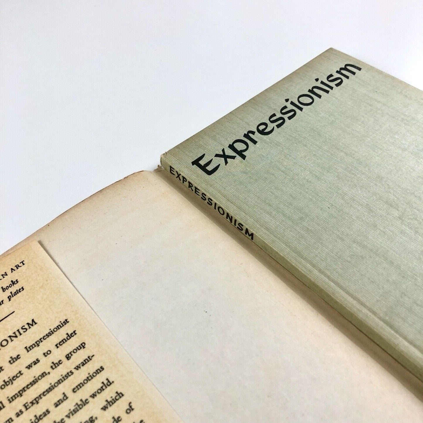 Expressionism. Movements in Modern Art by Edith Hoffmann Methuen, 1956