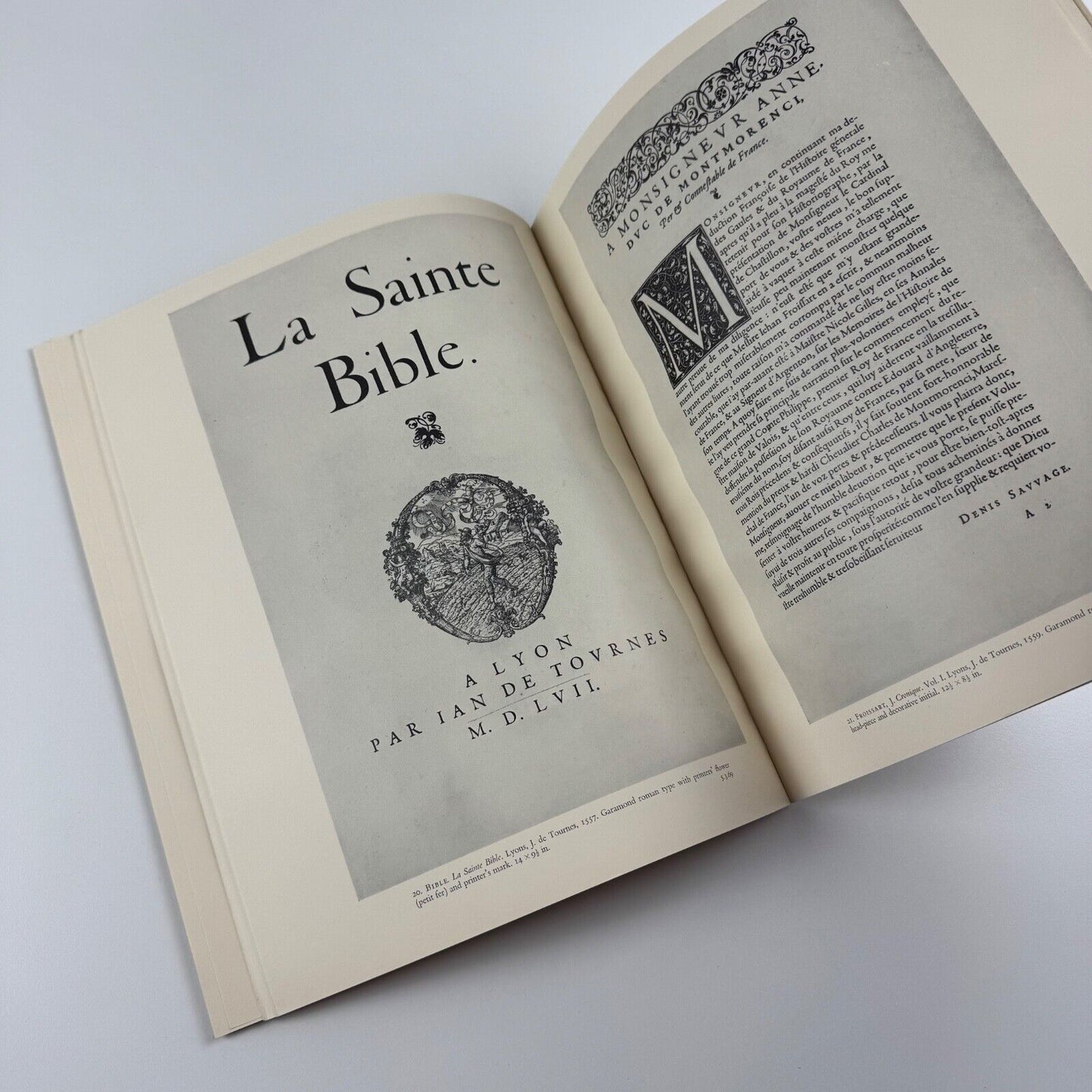 Printed Books. A short introduction to fine typography by T.M. MacRobert | Victoria and Albert Museum. HMSO, 1957