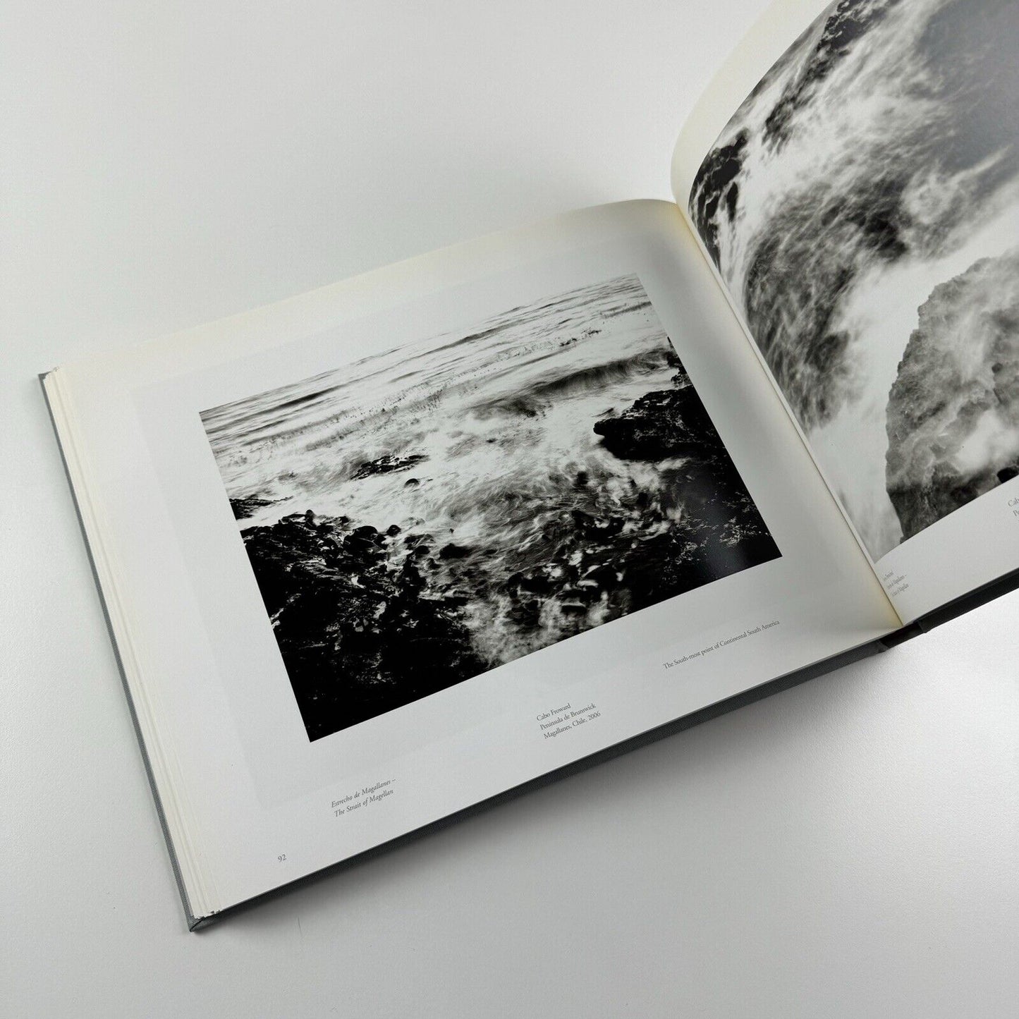 Eye of the Water. Ojo de Agua – Thomas Joshua Cooper | PaceWildenstein, 2007 | Signed copy