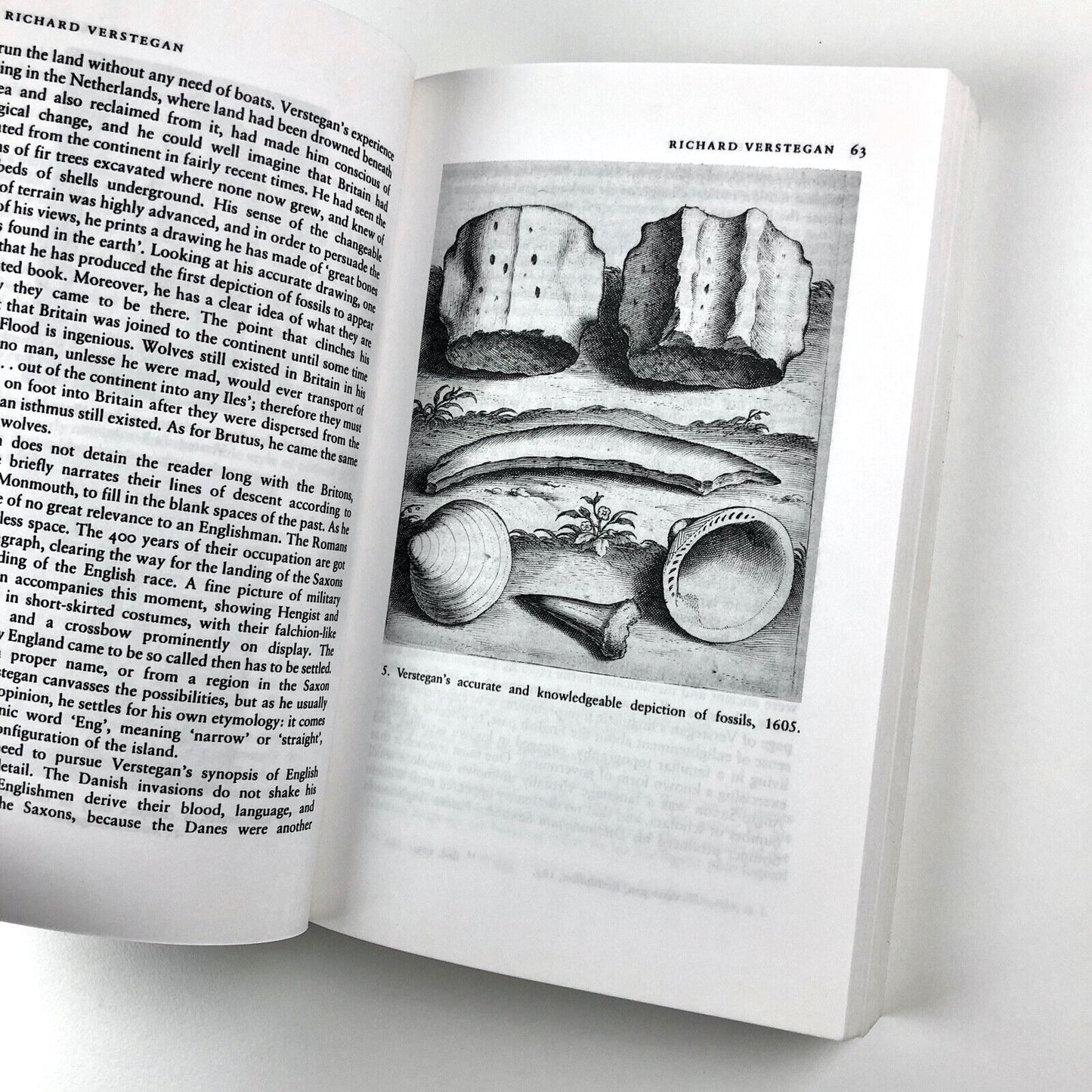 The Trophies of Time: English Antiquarians of The Seventeenth Century by Graham Parry | Oxford University Press, 2007