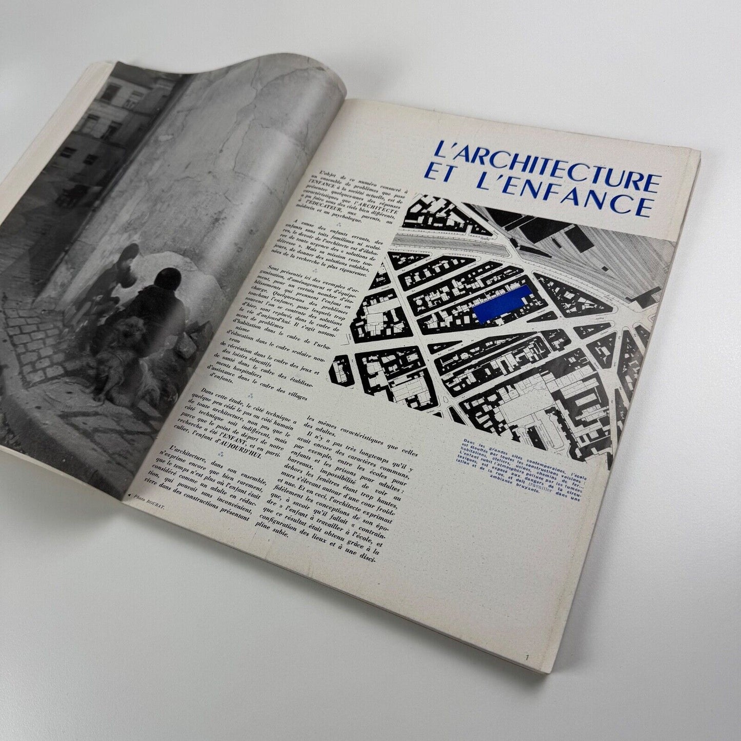 L'architecture d’aujourd’hui. L’architecture et l’enfance. No. 25, August 1949 | Ascoral des Jeaunes. Le Corbusier connection