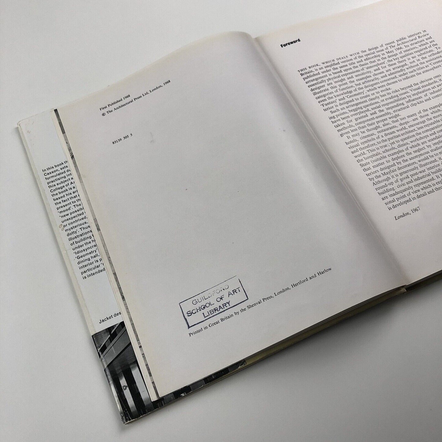 Inscape. The design of interiors edited by Hugh Casson | Architectural Press, 1968