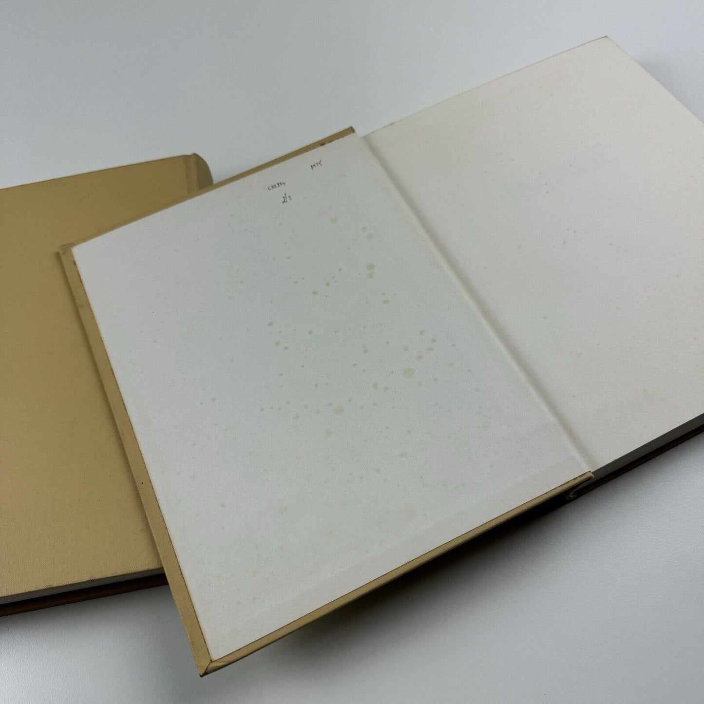 Image. A quarterly of the visual arts edited Robert Harling | Arno Press, New York, 2 vols 1975 facsimile edition in black and white only