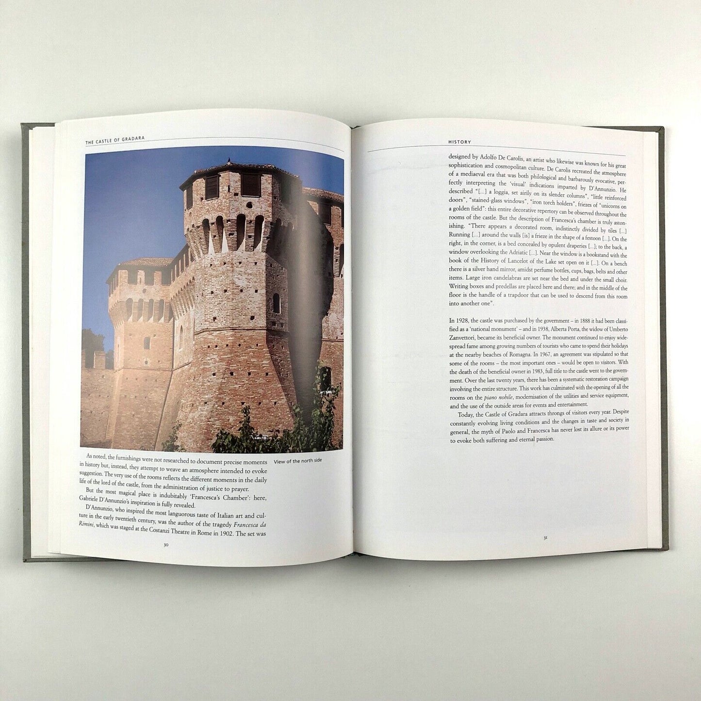 The Castle of Gradara by Maria Rosaria Valazzi | Institute Poligrafico e Mecca della Stato, 2004