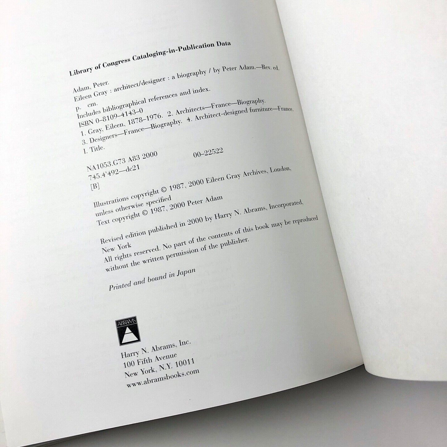 Eileen Gray: Architect/Designer by Peter Adam | Harry N. Abrams | Hardback, 2000