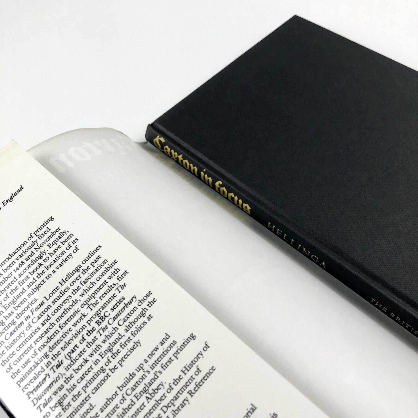 Caxton in focus. The beginning of printing in England by Lotte Hellinga | The British Library, 1982