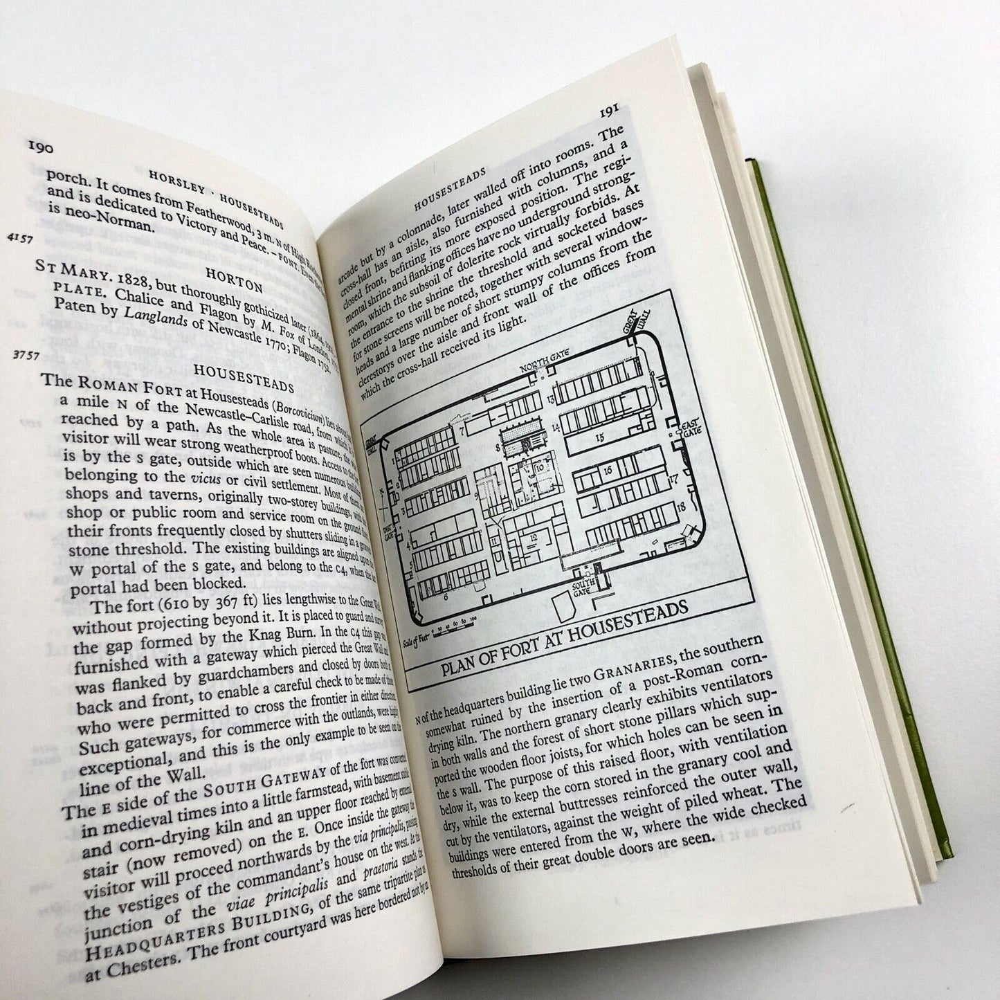 The Buildings of England. Northumberland by Nikolaus Pevsner and Ian A. Richmond | Penguin, 1987