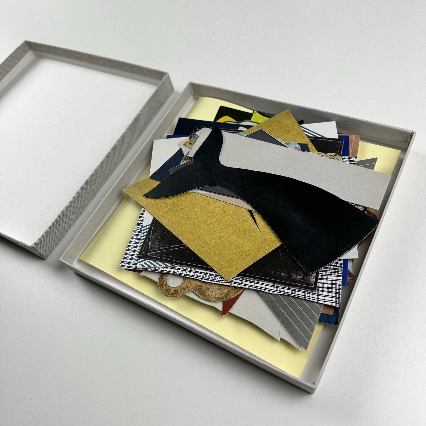 The Shaped Canvas Revisited | Catalogue and die-cut shapes | Luxembourg & Dayan, 2014