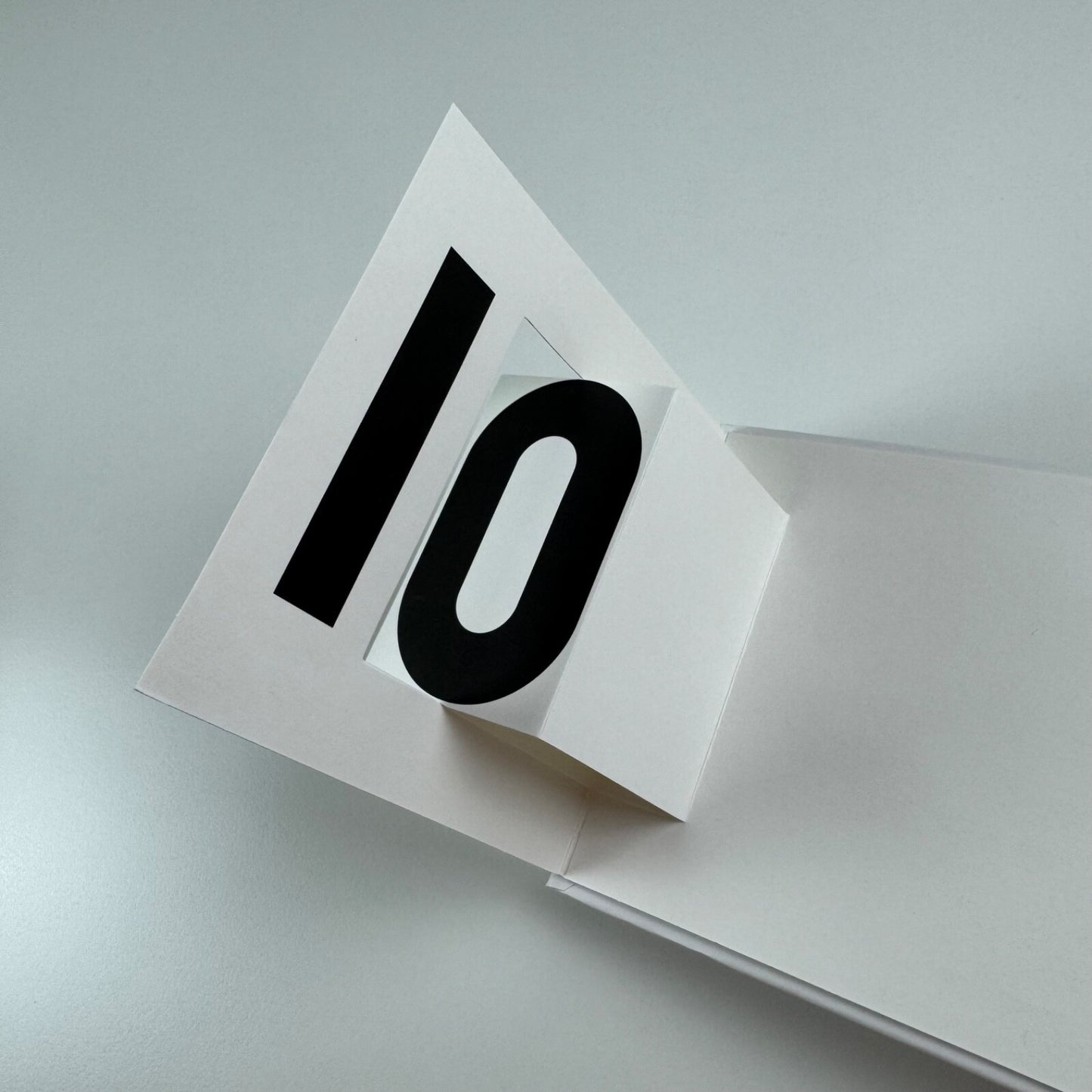 10 Pop-Up by Marion Bataille. 3D pop up book. First American edition in slipcase | Roaring Book Press, 2011