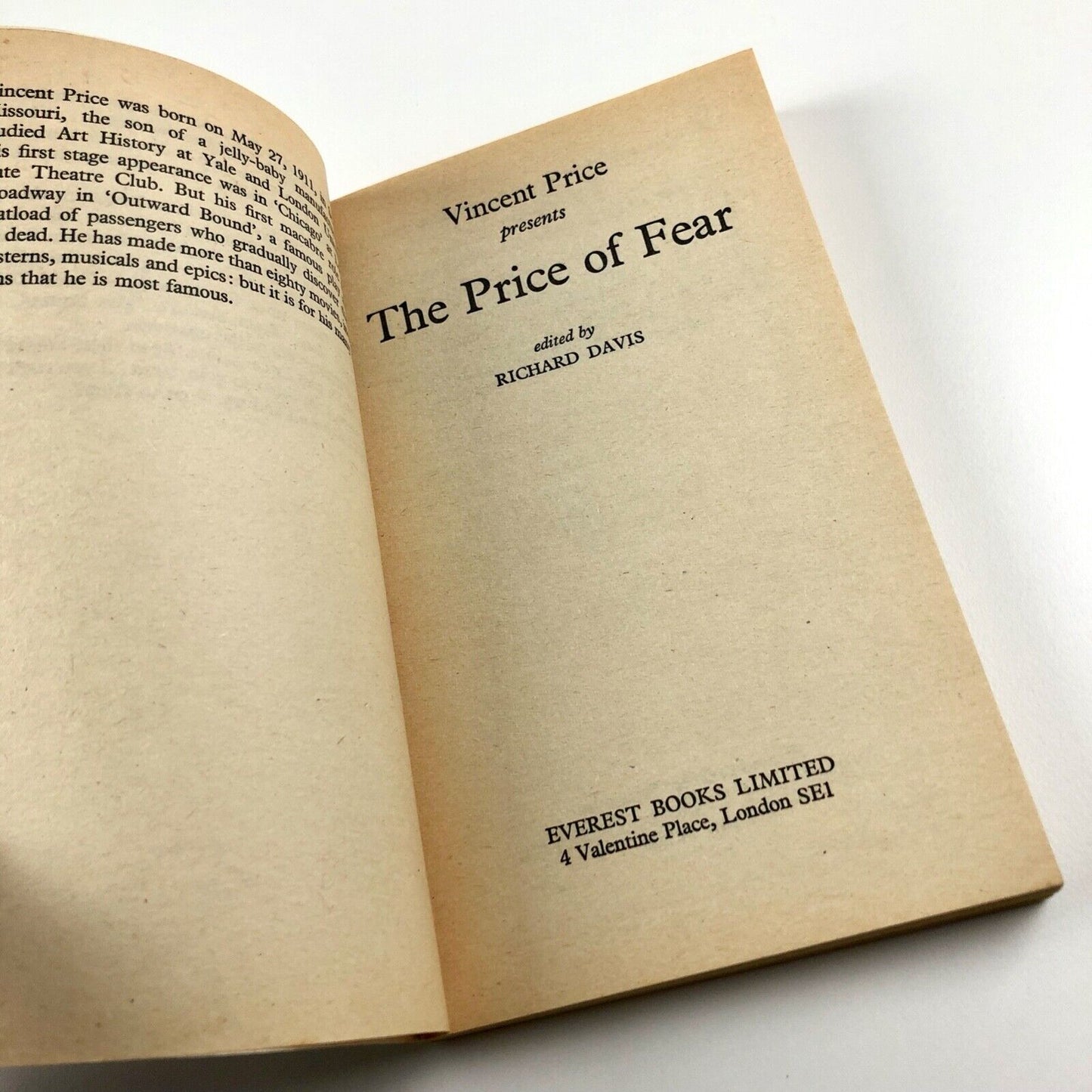 Vincent Price presents The Price of Fear | Edited by Richard Davis Everest Books, 1976