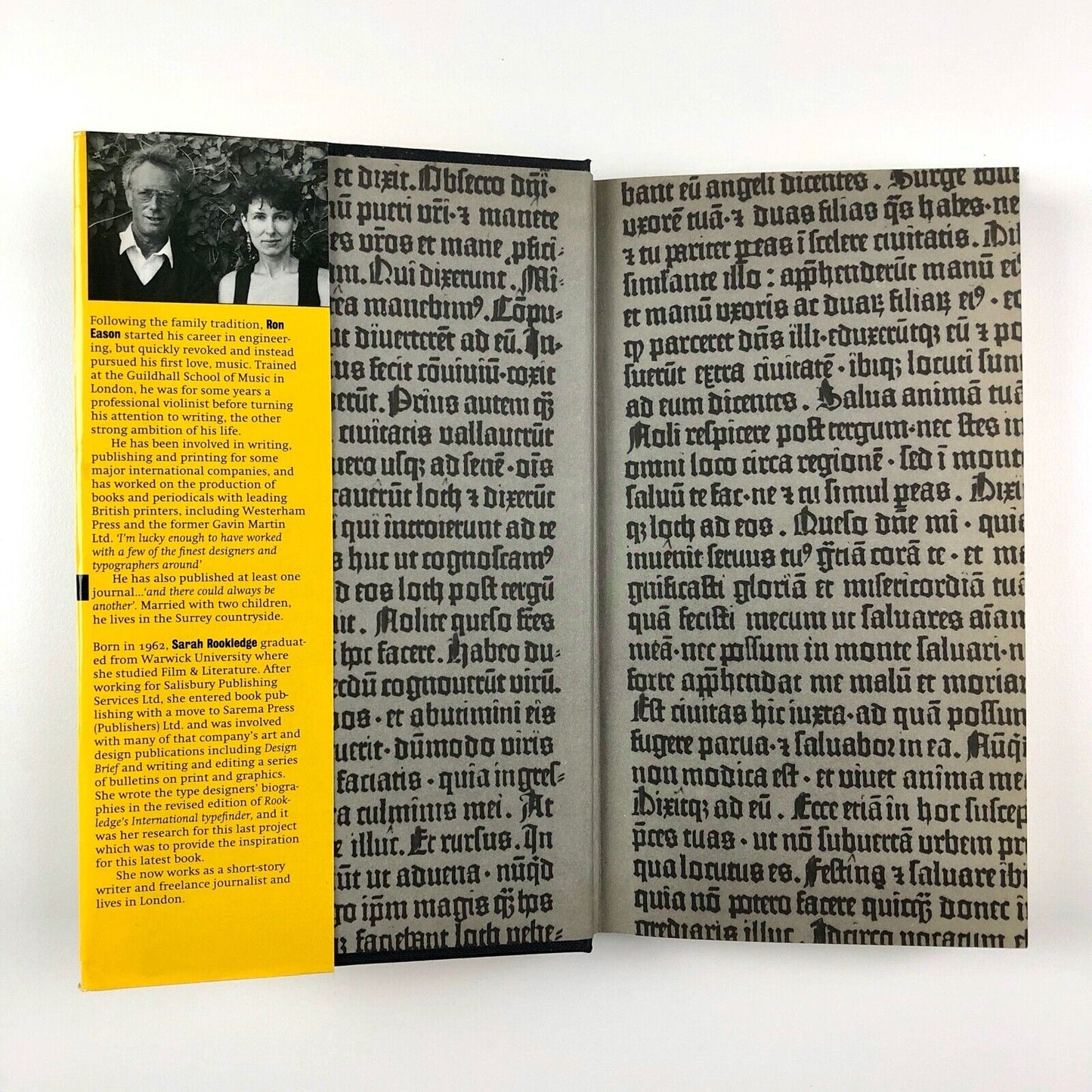 Rookledge’s International handbook of designers Ron Eason, Sarah Rookledge | Sarema Press, 1991 | First edition