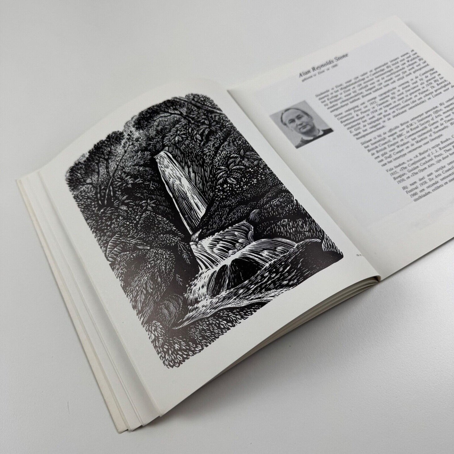 4 engelse grafici. Joan Hassall, Alan Reynolds Stone, Leo Wyatt, Richard Shirley Smith | Stadsbestuur vam Sint-Niklaas, 1978