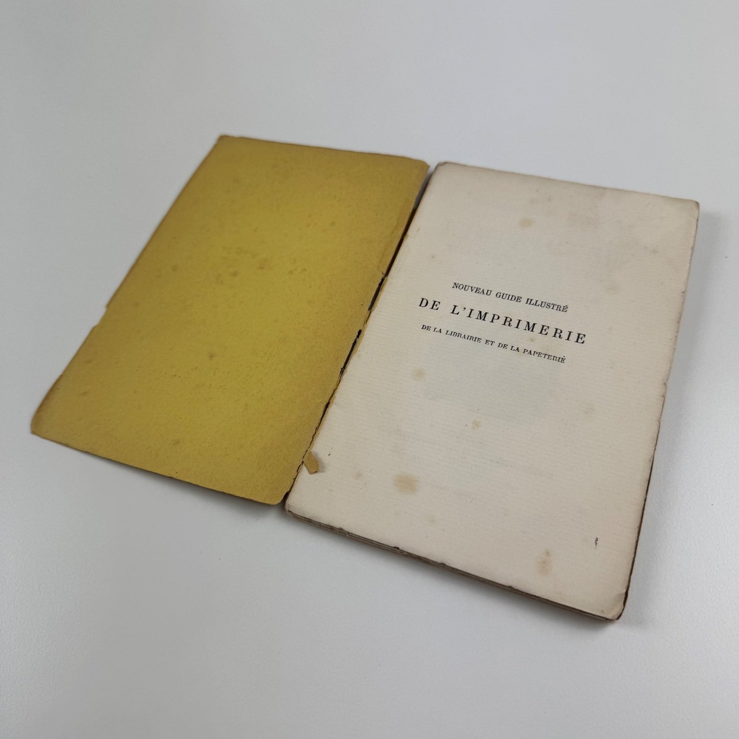Nouveau guide illustré de l'imprimerie, de la librairie et de la papeterie. Indispensable aux auteurs, au commerce et aux curieux by J-B. Munier. C. Marpon and E. Flammarion c.1875