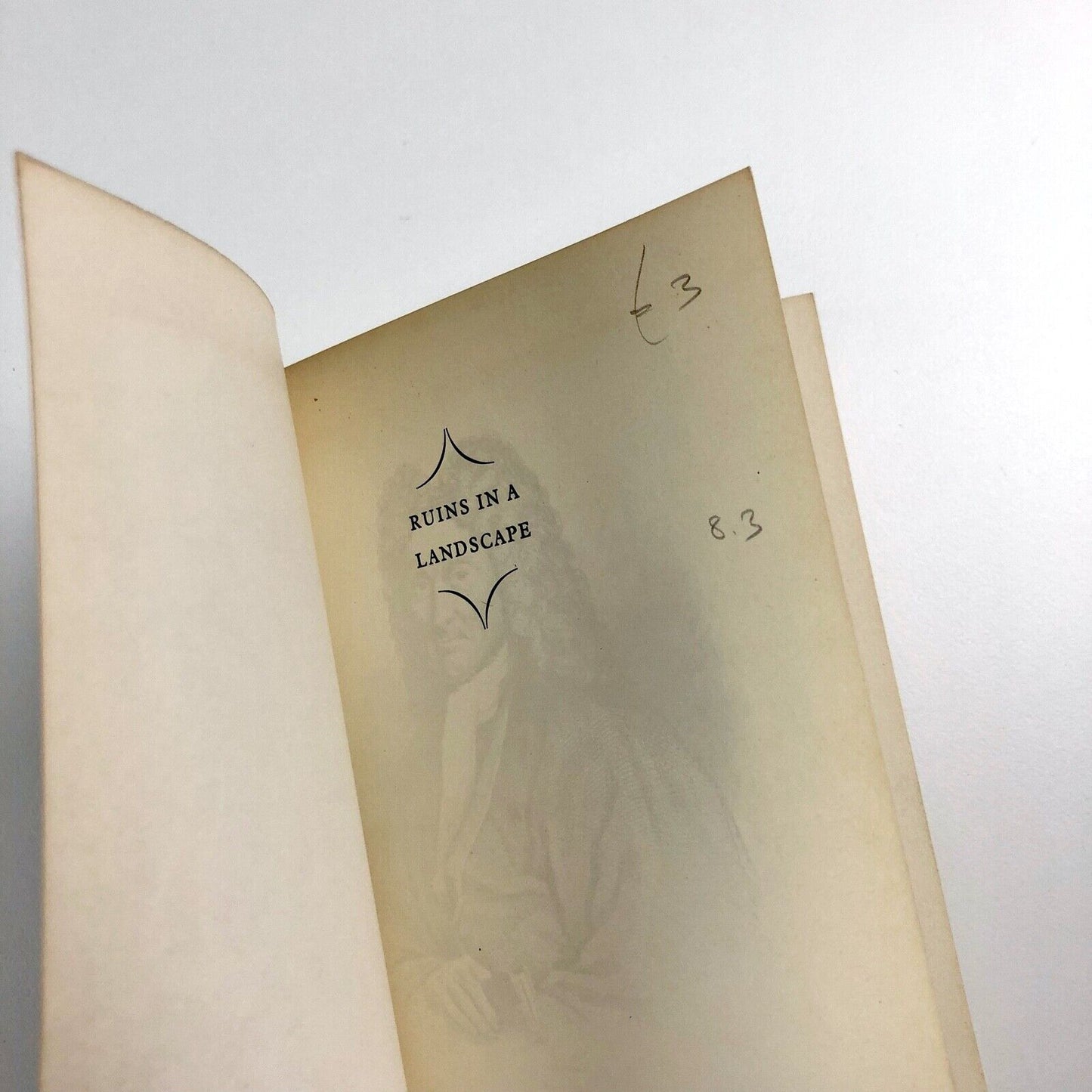 Ruins in a Landscape. Essays in Antiquarianism by Stuart Piggott | University Press, Edinburgh, 1976