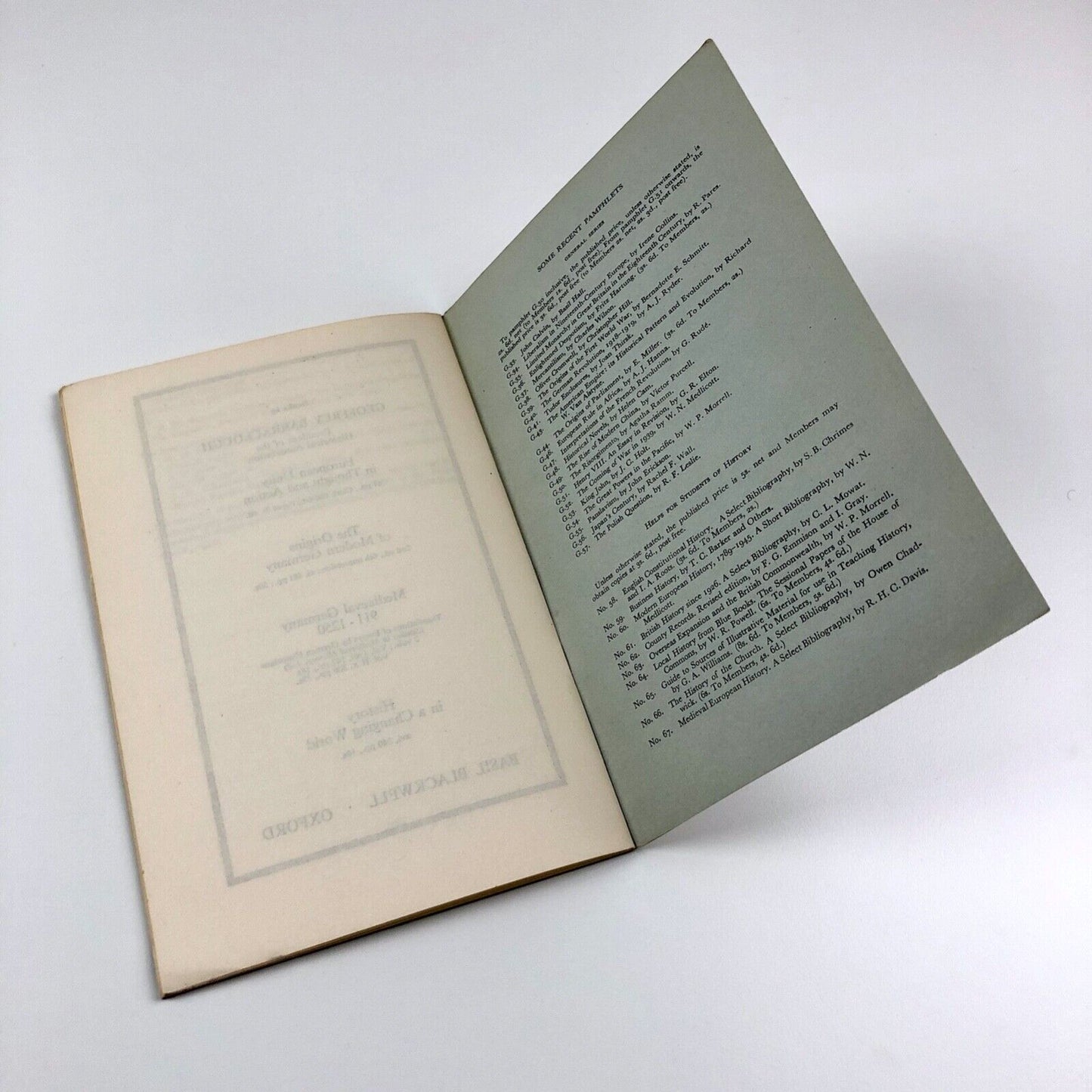 The Industrial Revolution in England | R.M. Hartwell | Historical Association, 1965