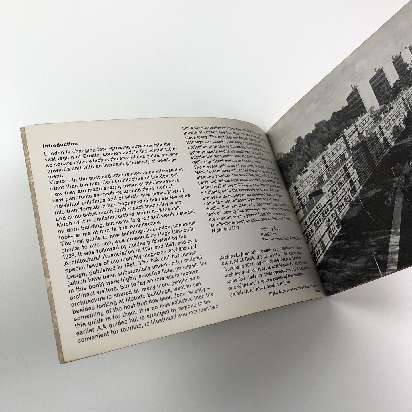 New Architecture of London. A Selection of Buildings since 1930 | Sam Lambert 1963