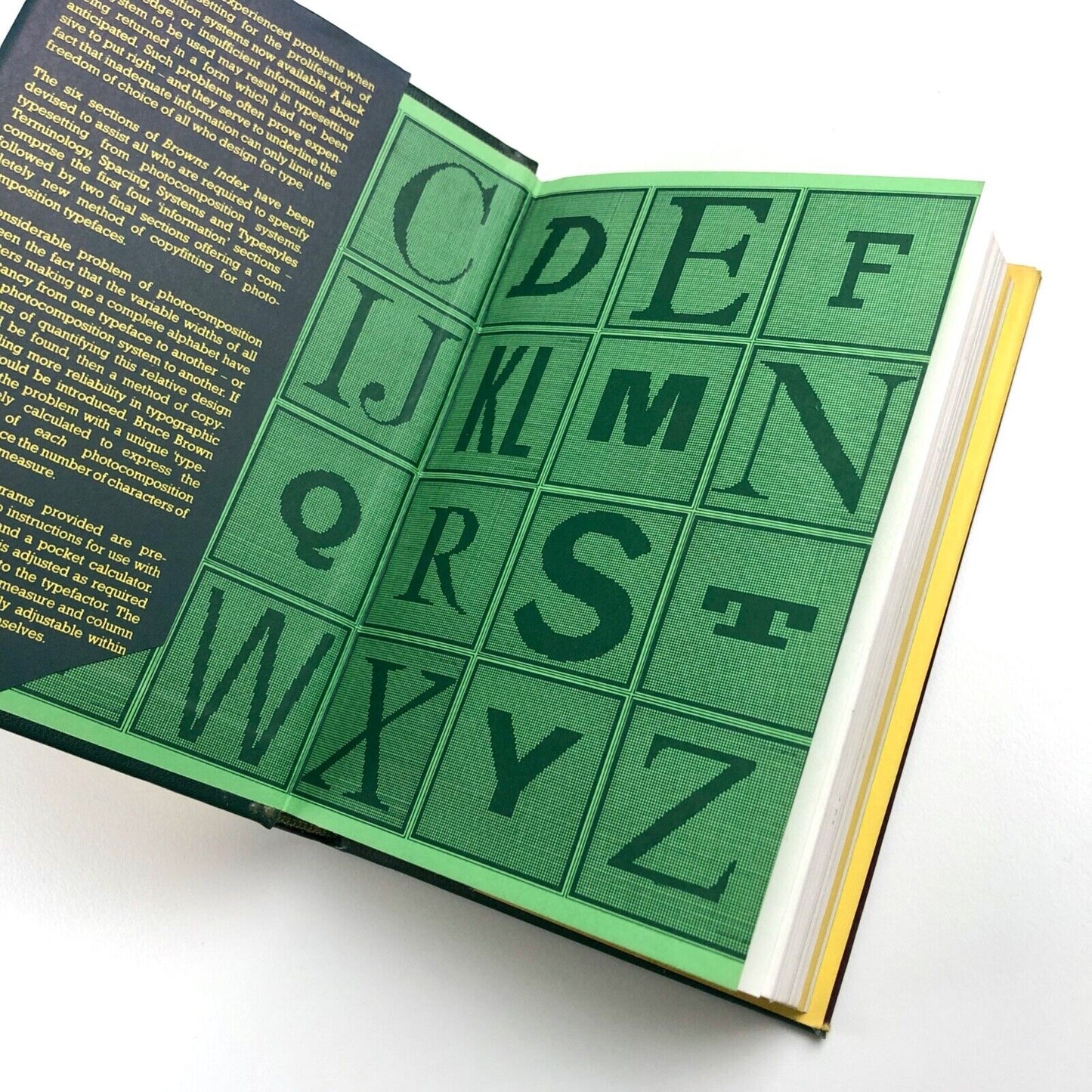 Browns Index to photocomposition, typography | written and compiled by Bruce Brown edited by Stanley Greenwood | Greenwood Publishing, 1983