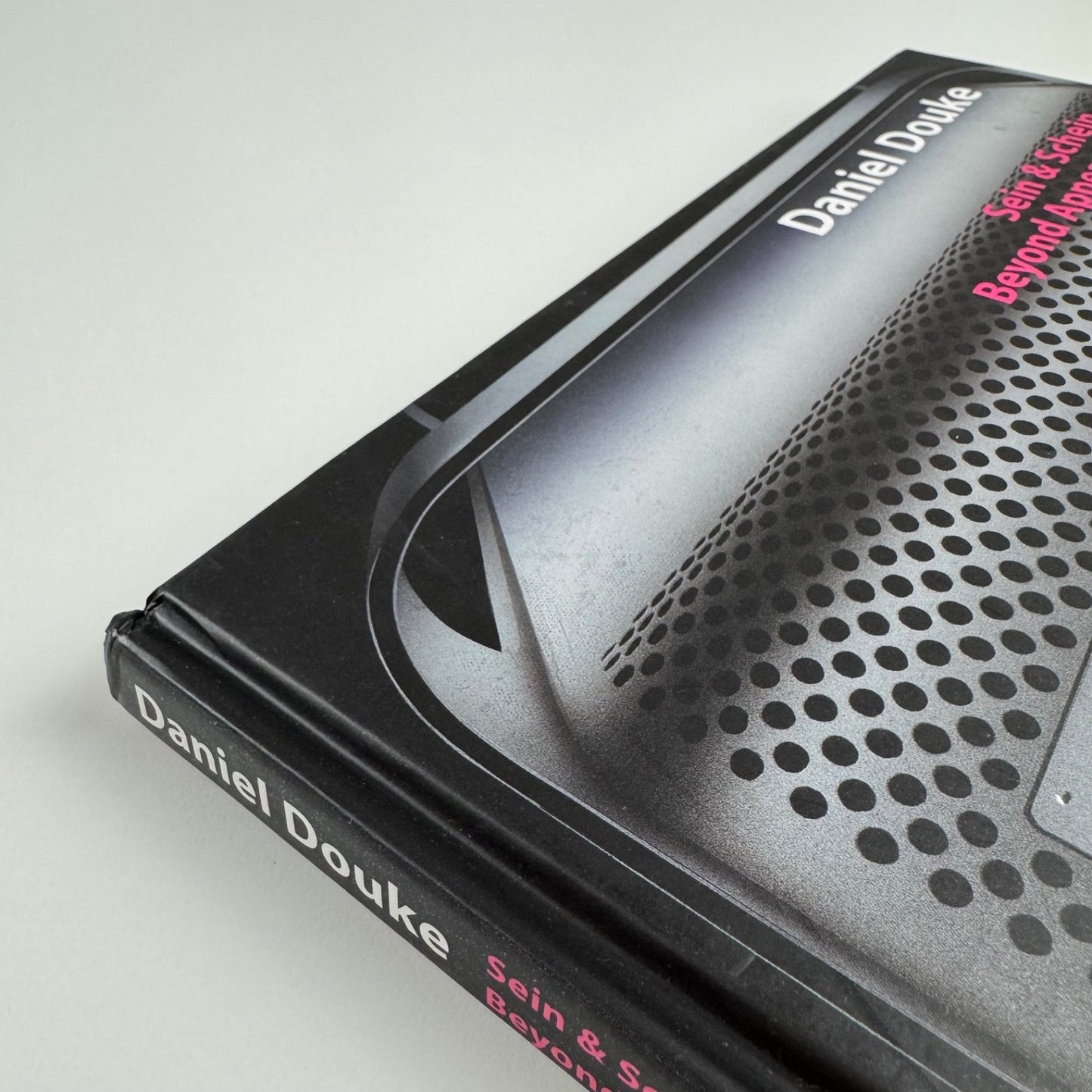 Daniel Douke. Sein & Schein. Beyond Appearance | Kerber Art | LEVY Gallerie, 2009