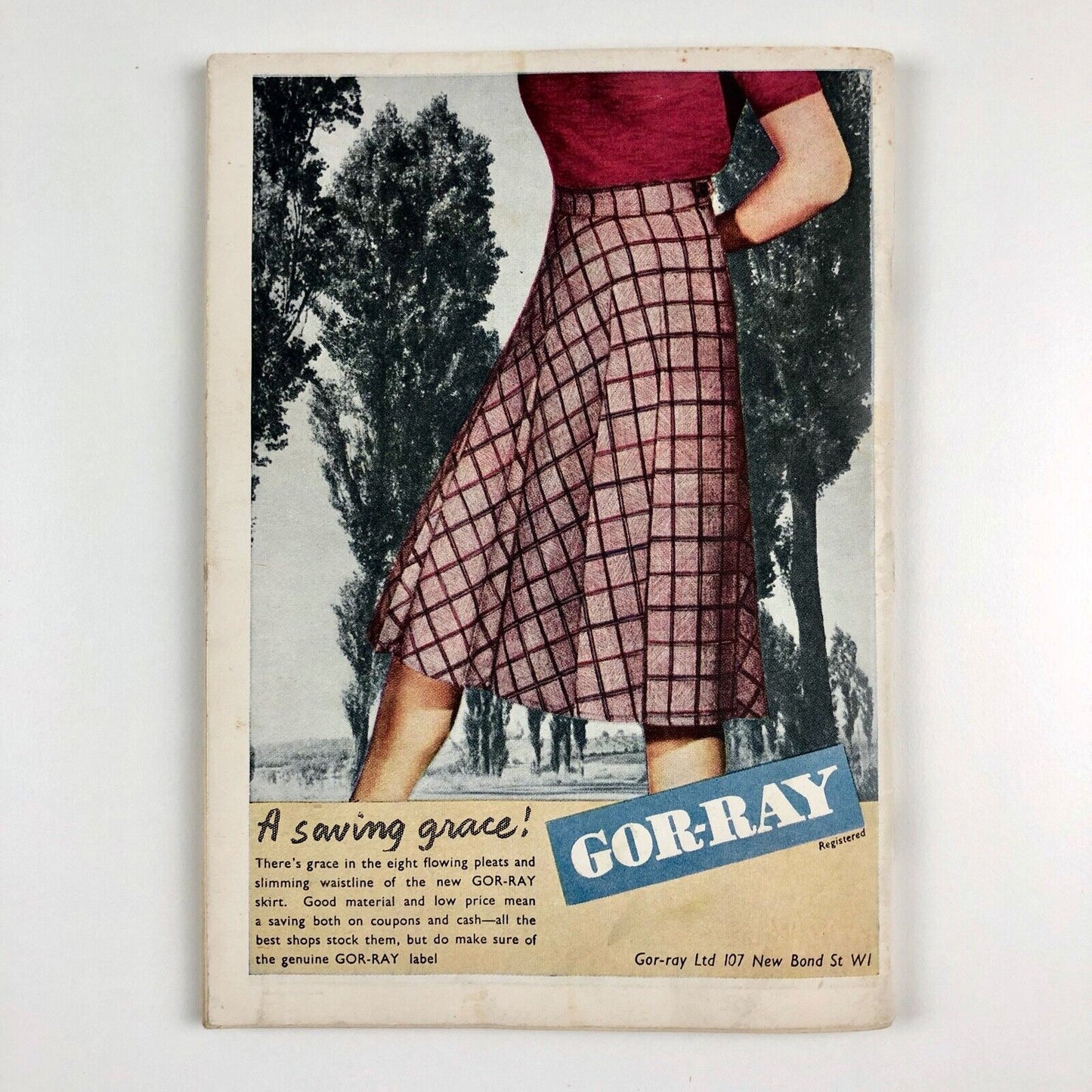 Woman and Beauty magazine. New Beauty Issue – January 1947