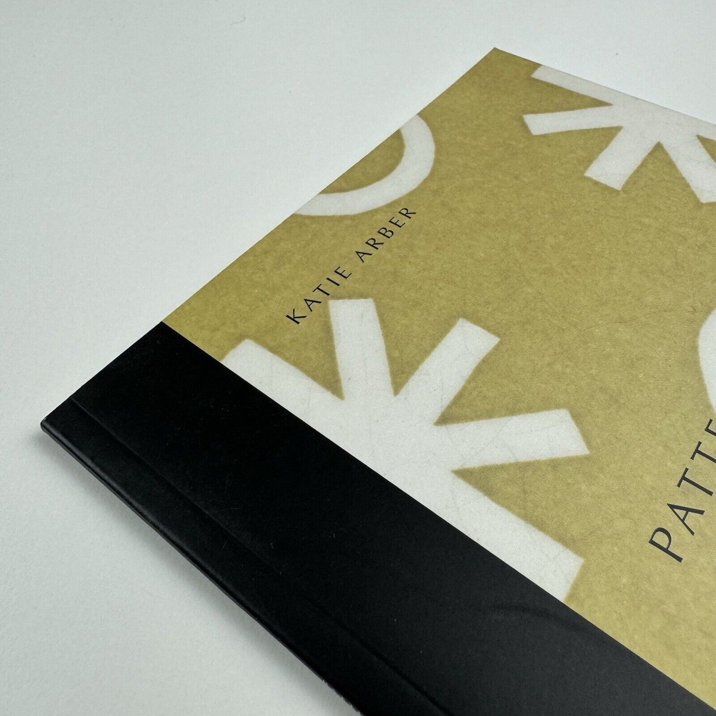 Patterns for post-war Britain. The tile designs of Peggy Angus by Katie Arber | MODA, Middlesex University Press, 2002