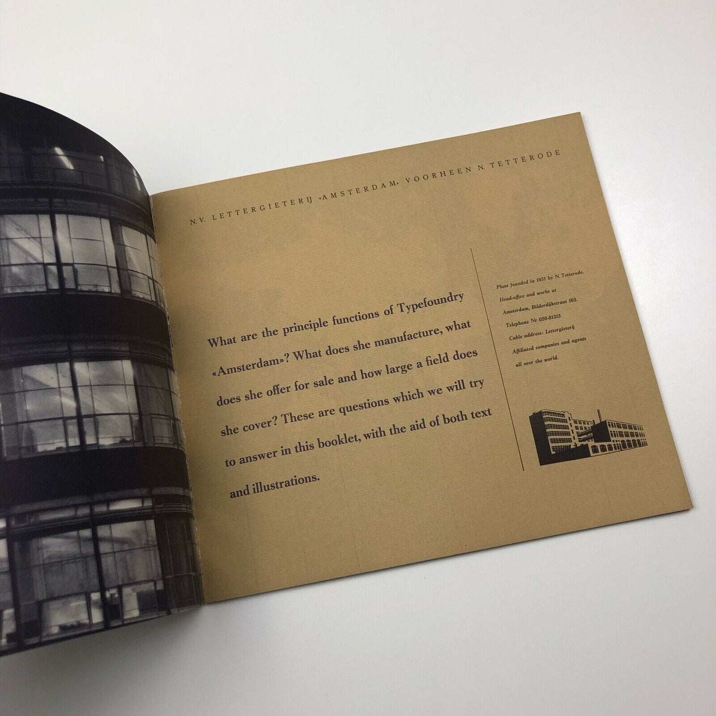 Type Foundry Amsterdam | N. V. Lettergieterij Amsterdam Voorheen N. Tetterode | Brochure, 1957