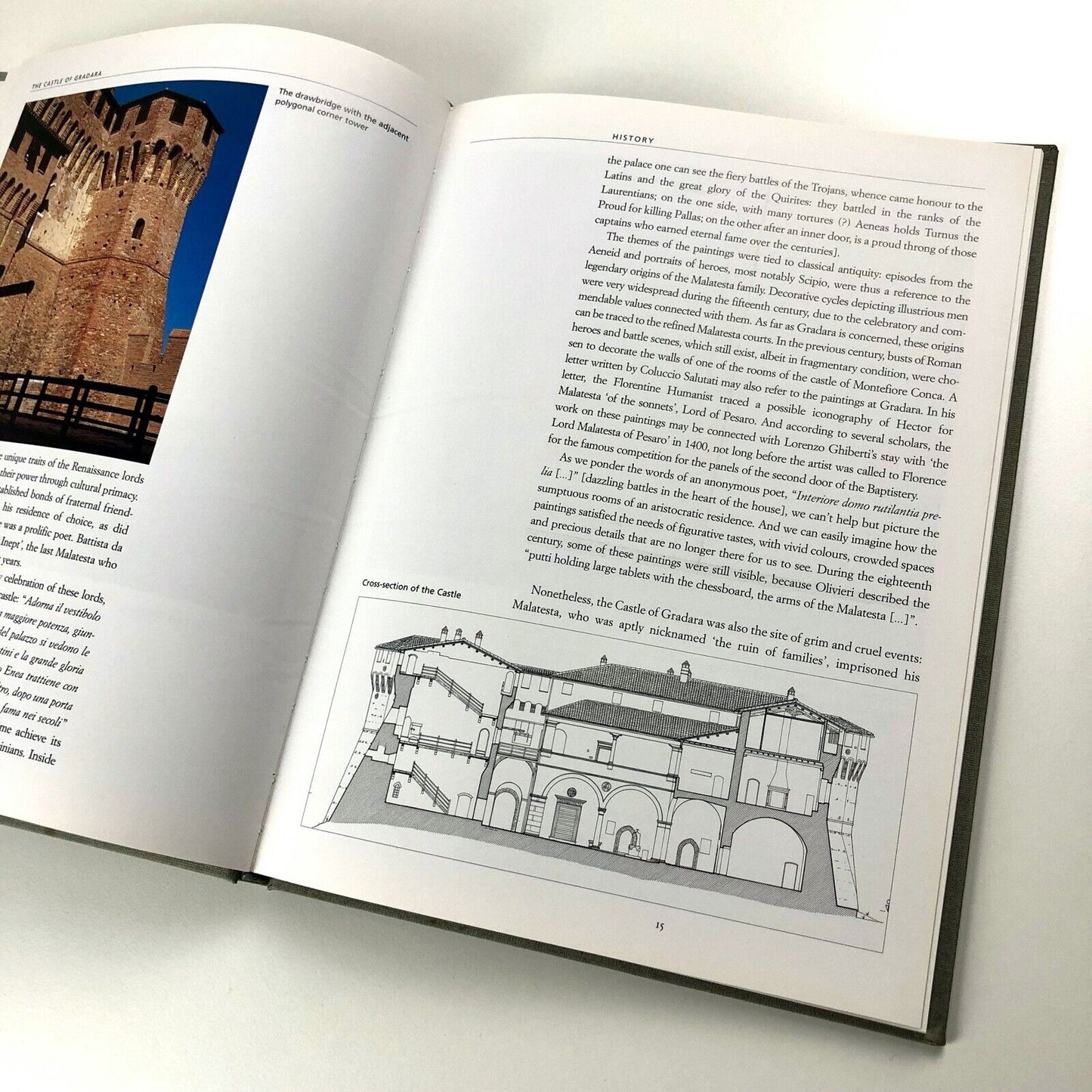 The Castle of Gradara by Maria Rosaria Valazzi | Institute Poligrafico e Mecca della Stato, 2004