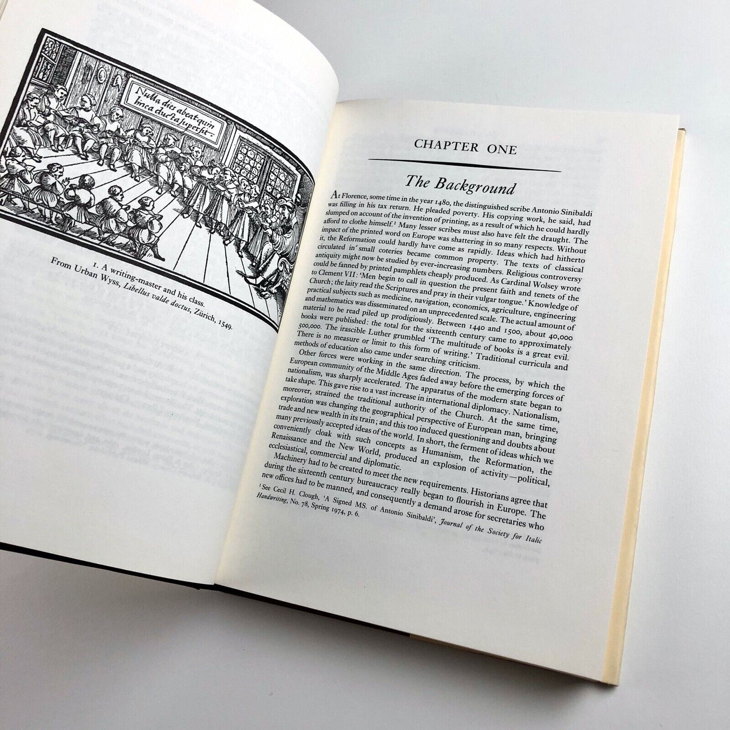 Scribes and Sources. Handbook of the Chancery Hand in the Sixteenth Century. Texts from the Writing-Masters selected, introduced and translated by A.S. Osley with an account of John de Beauchesne by Berthold Wolpe | Faber & Faber, 1980