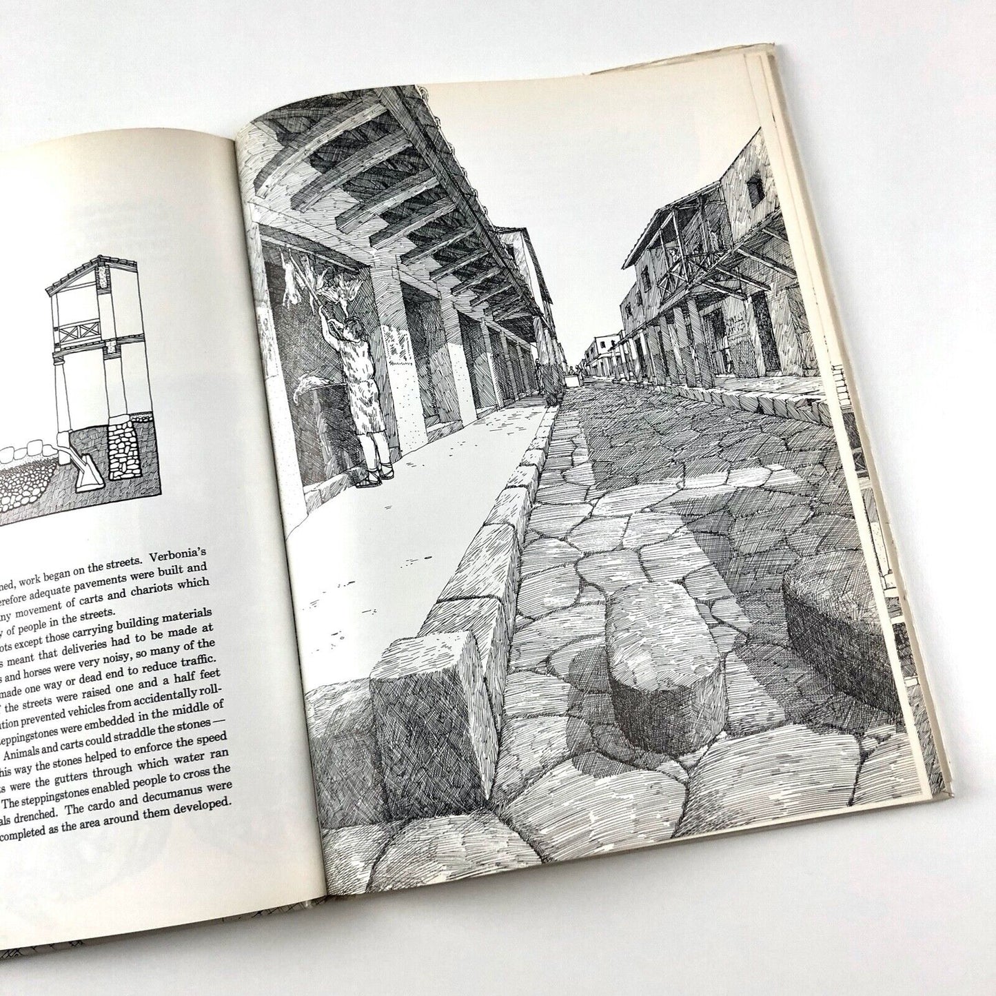 City: A Story of Roman Planning and Construction | David Macaulay, 1975