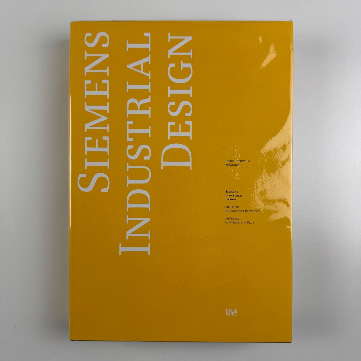 Siemens Industrial Design. 100 Years Continuity in Flux by Christoph A. Hoesch | Hatje Cantz, 2006
