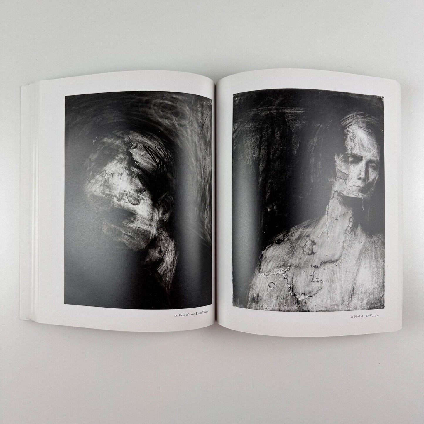 Frank Auerbach by Robert Hughes | Thames & Hudson, 1992