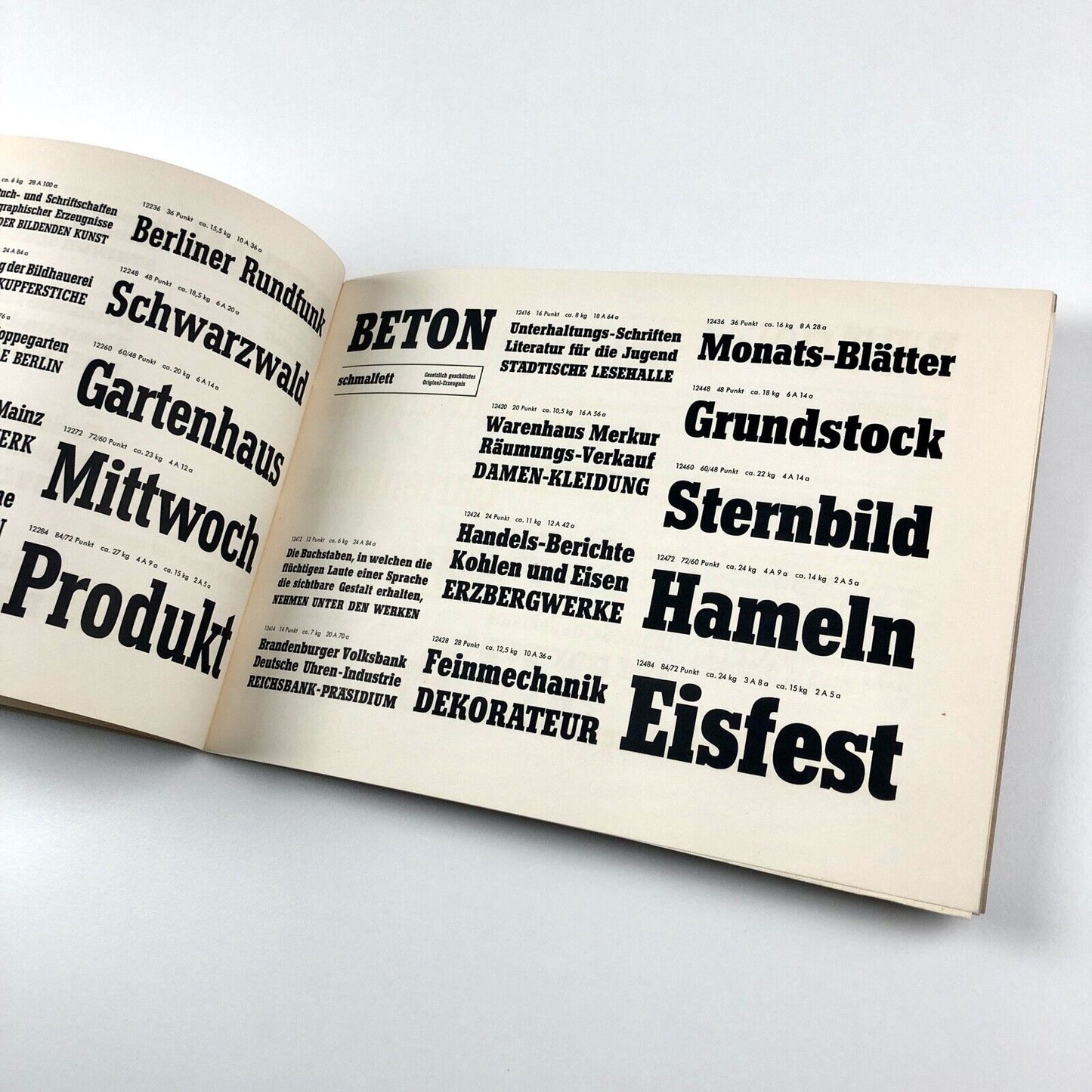 Beton type specimen brochure | Bauersche (Bauer) Giesserei, Frankfurt Am Main