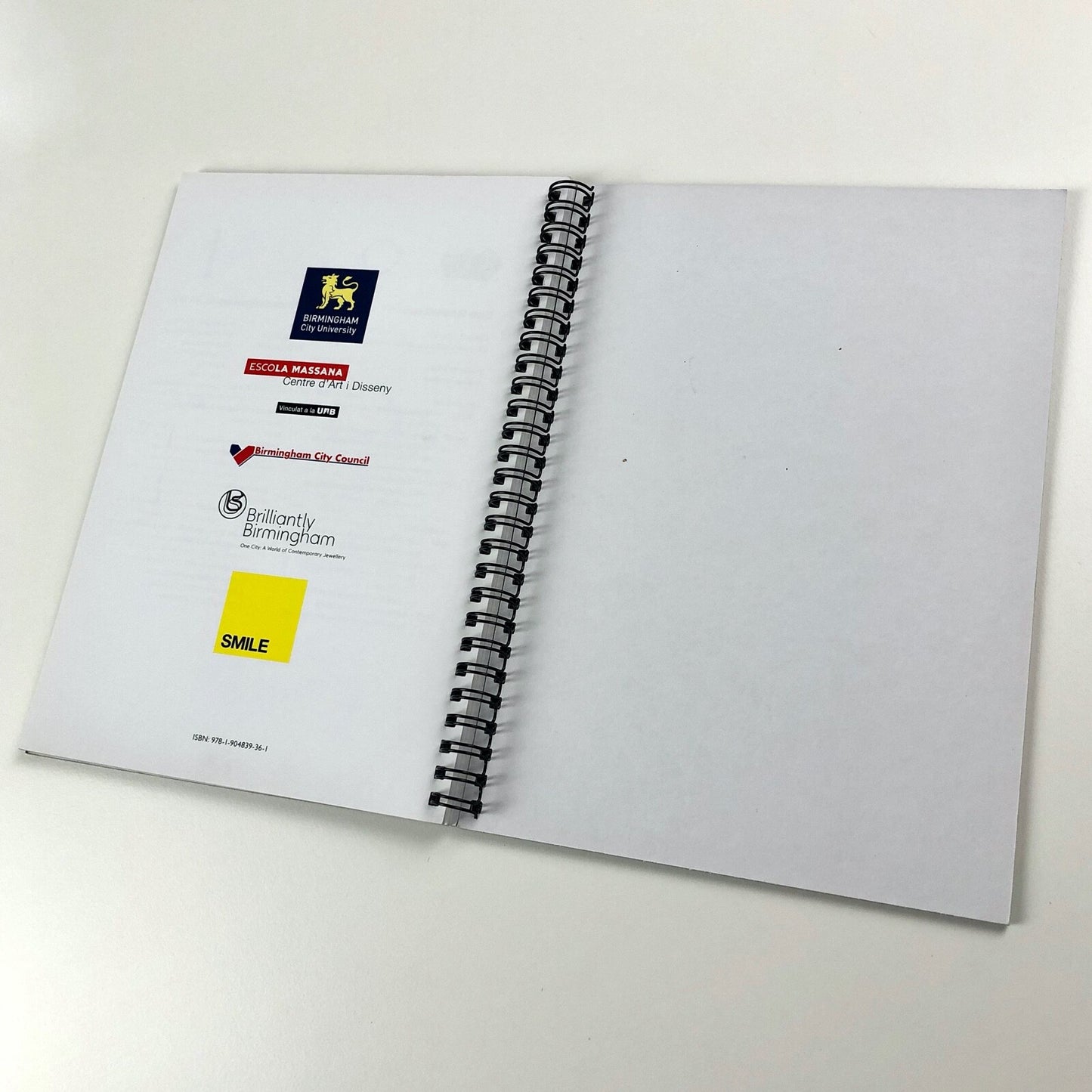 Paradigma – exhibition catalogue | Birmingham City Uni / Escola Massana 2009