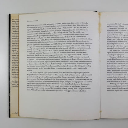 Heart of the Country by James and Robin Ravilious. Foreword by Ronald Blythe | Scholar Press, 1980
