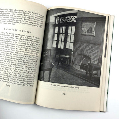 The Inn and the Garden City | Elizabeth & Gilbert McAllister | B T Batsford, 1948