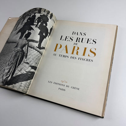 Dans les rues de Paris au temps des fiacres 1950