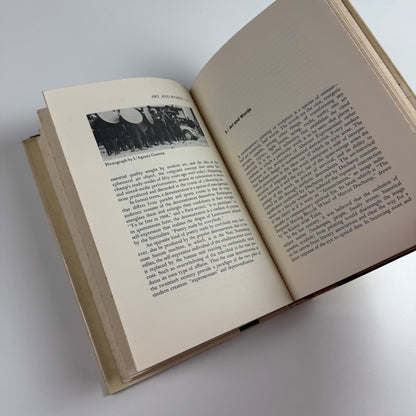 The De-definition of Art. Action Art to Pop to Earthworks by Harold Rosenberg | Secker & Warburg, 1972