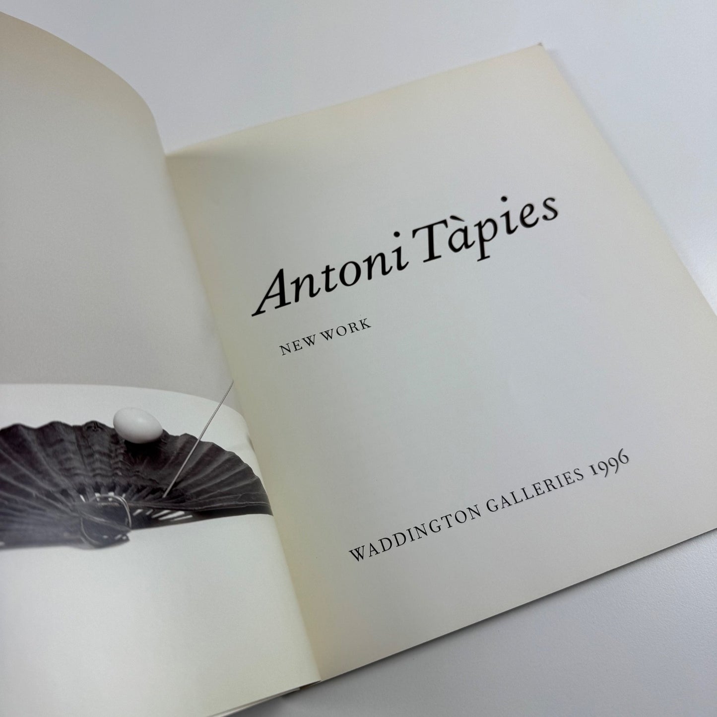Antoni Tapies. New Work | Waddington Galleries, London, 1996