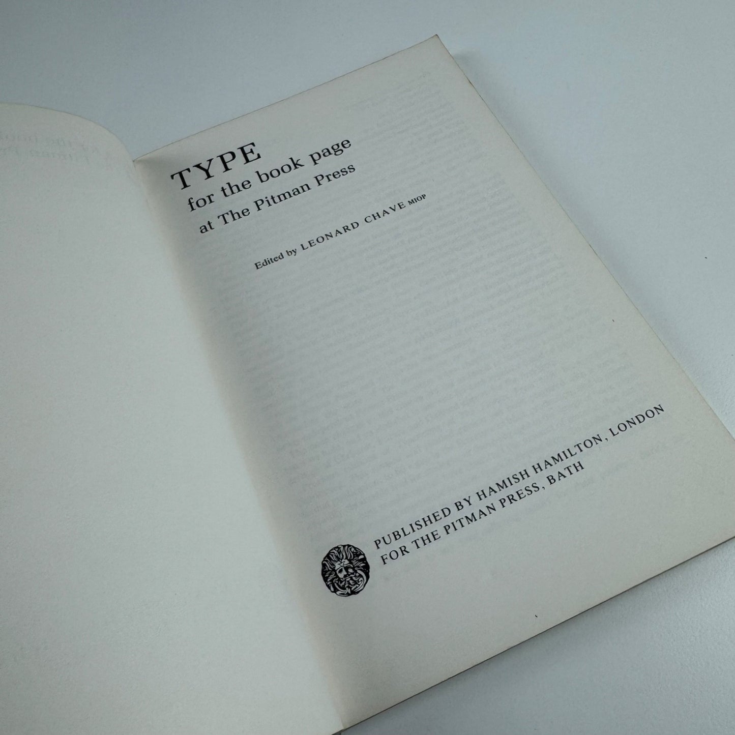 Type for the book page at the Pitman Press ed Leonard Chave Hamish Hamilton 1984