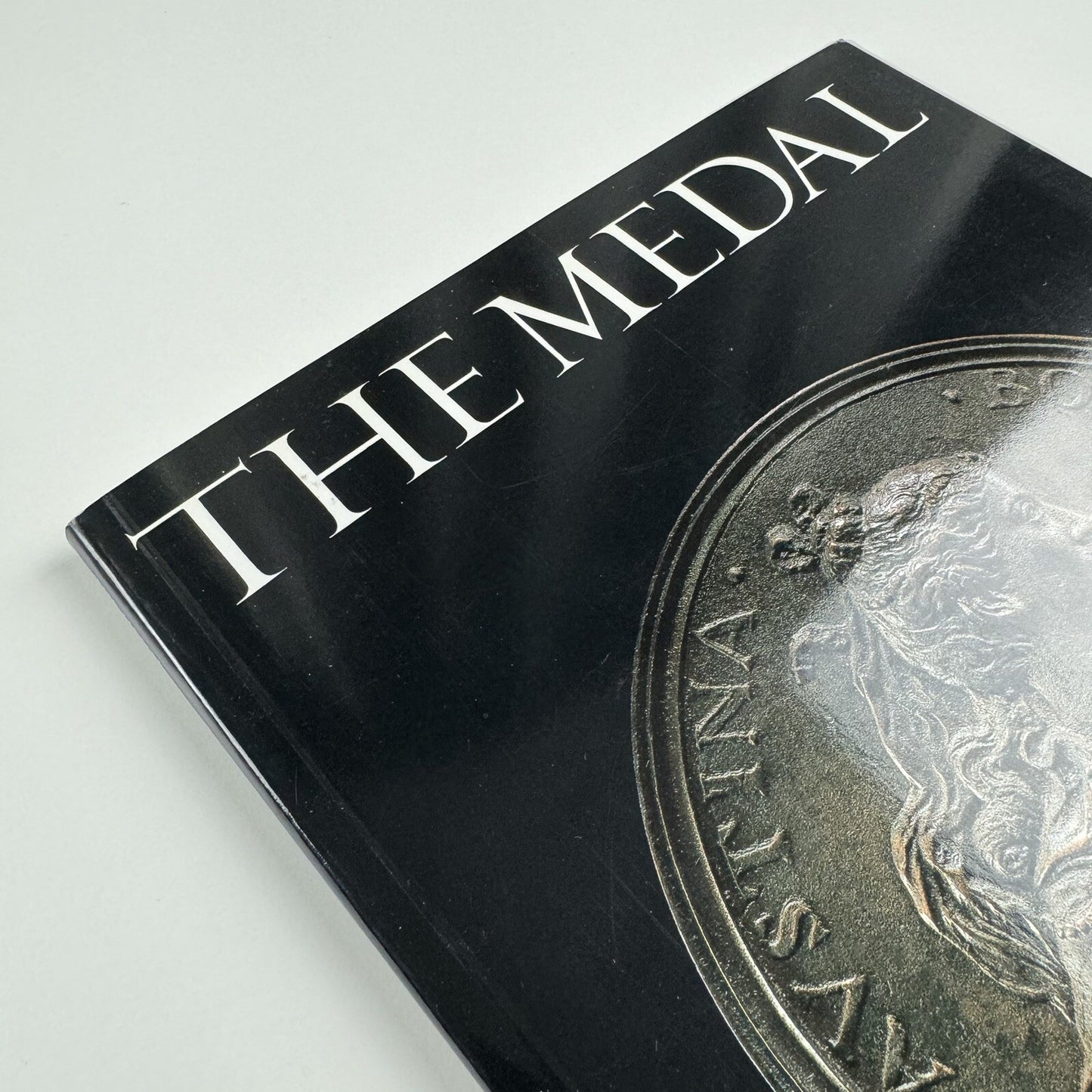 The Medal. British Art Medal Society BAMS journal. Issue No. 36, Spring 2000