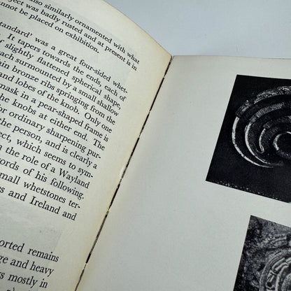 The Sutton Hoo Ship Burial. A Provisional Guide Trustees of British Museum, 1947
